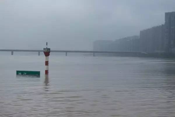 湖南長沙洪水最新消息及小巷獨特小店受災(zāi)情況關(guān)注